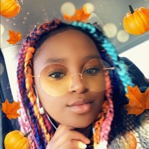 Meet your Posher, Myeshamyesha